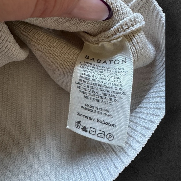 Aritzia Babaton Sculpt Knit Square neck Cropped Tank Size Small Matte Pearl - Picture 5 of 7